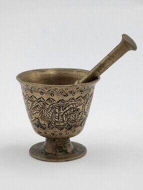 Antique Solid Brass Gold Etched Elegant Goblet Style Foot Base Mortar & Pestle